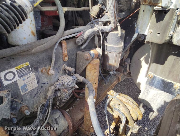 image for item DP5107 2011 Kenworth T800 fuel / lube truck