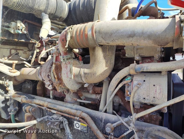 image for item DP5107 2011 Kenworth T800 fuel / lube truck