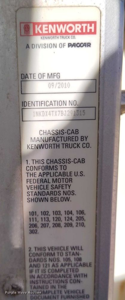 image for item DP5107 2011 Kenworth T800 fuel / lube truck