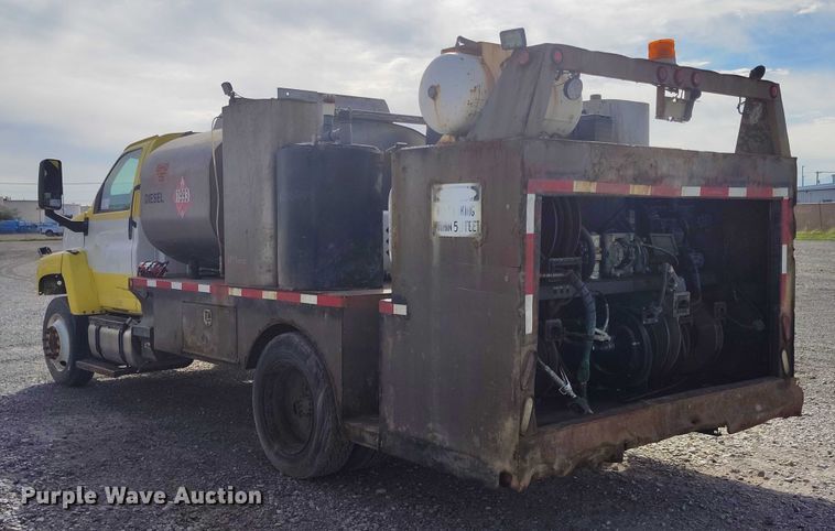 image for item DP5108 2003 GMC TC6C042 fuel / lube truck