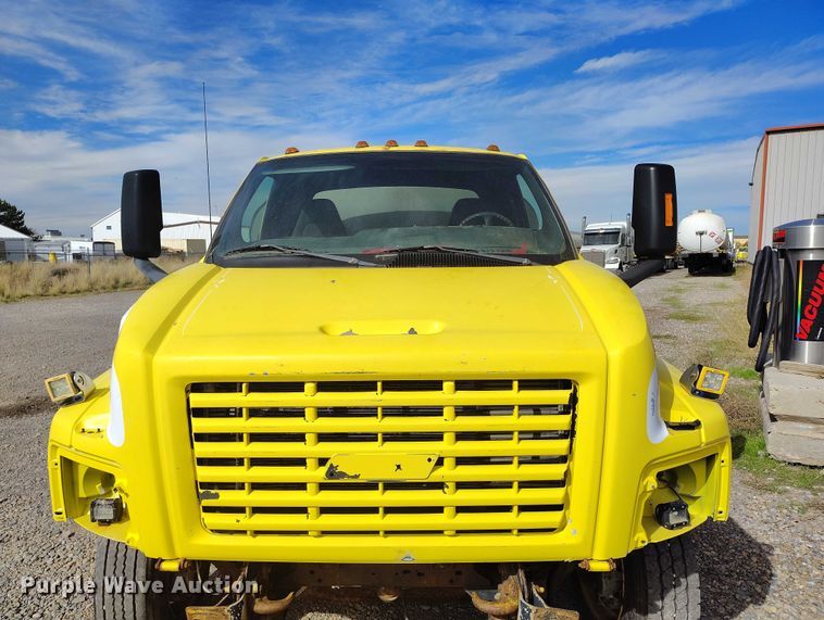 image for item DP5108 2003 GMC TC6C042 fuel / lube truck