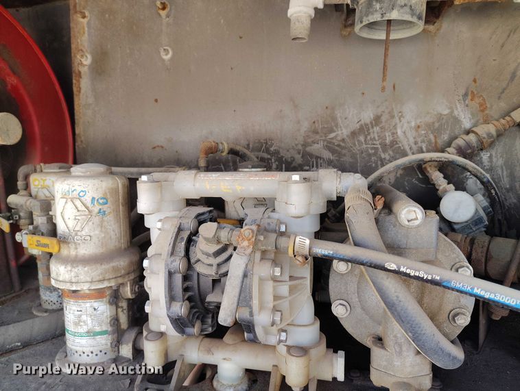 image for item DP5108 2003 GMC TC6C042 fuel / lube truck