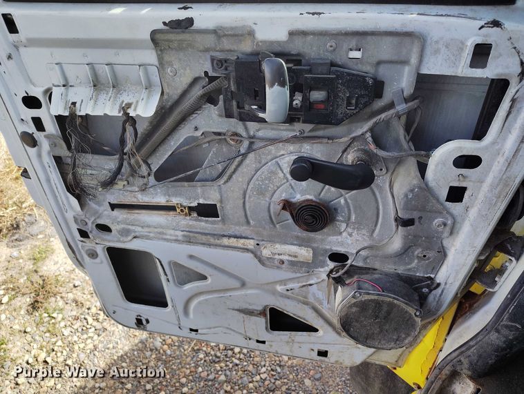 image for item DP5108 2003 GMC TC6C042 fuel / lube truck