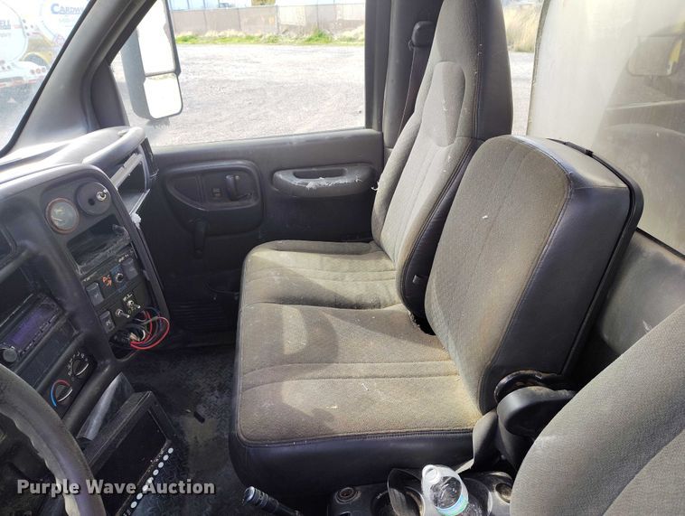 image for item DP5108 2003 GMC TC6C042 fuel / lube truck