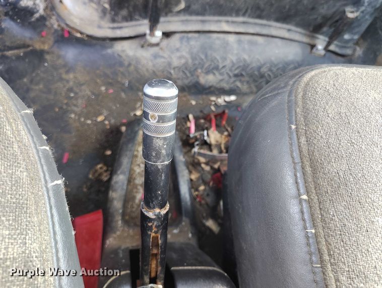 image for item DP5108 2003 GMC TC6C042 fuel / lube truck