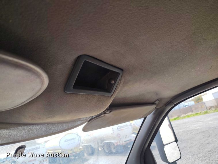 image for item DP5108 2003 GMC TC6C042 fuel / lube truck