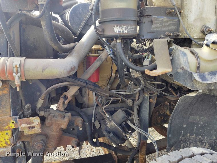 image for item DP5108 2003 GMC TC6C042 fuel / lube truck