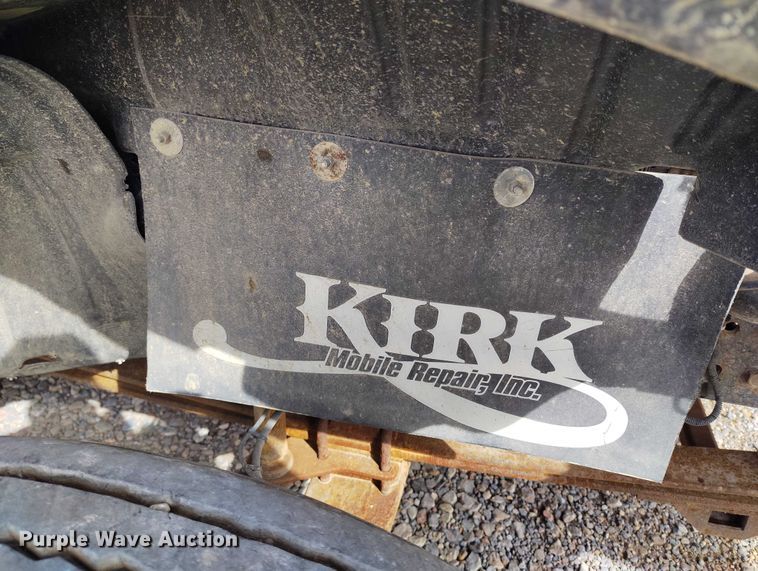 image for item DP5108 2003 GMC TC6C042 fuel / lube truck