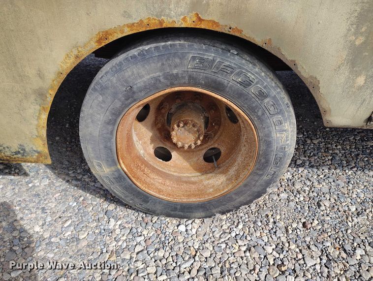 image for item DP5108 2003 GMC TC6C042 fuel / lube truck