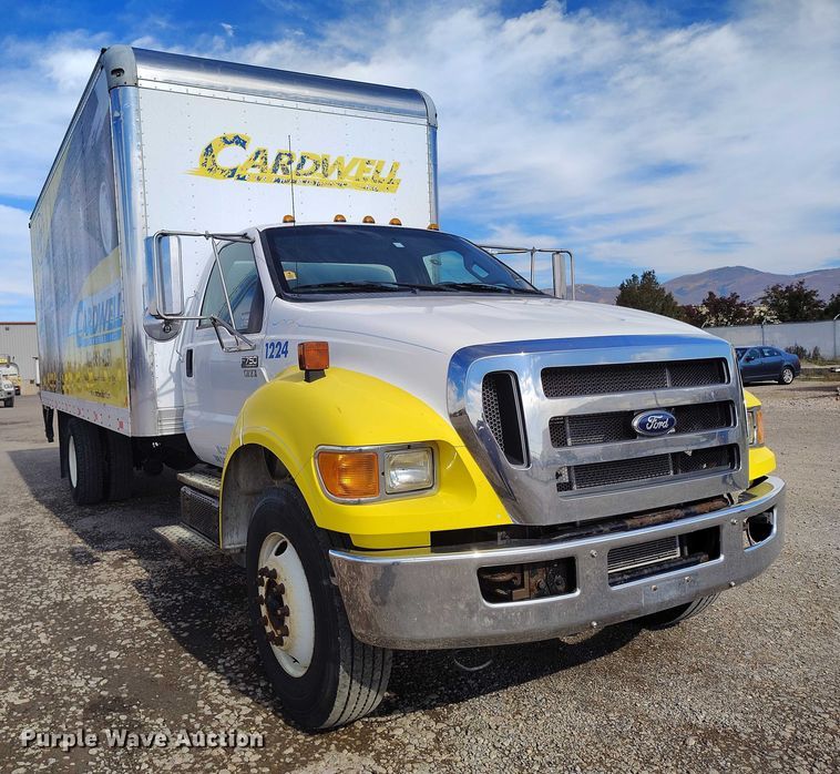 image for item DP5109 2013 Ford F750 Super Duty box truck