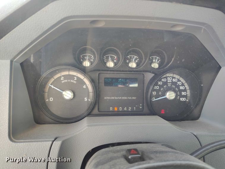 image for item DP5109 2013 Ford F750 Super Duty box truck