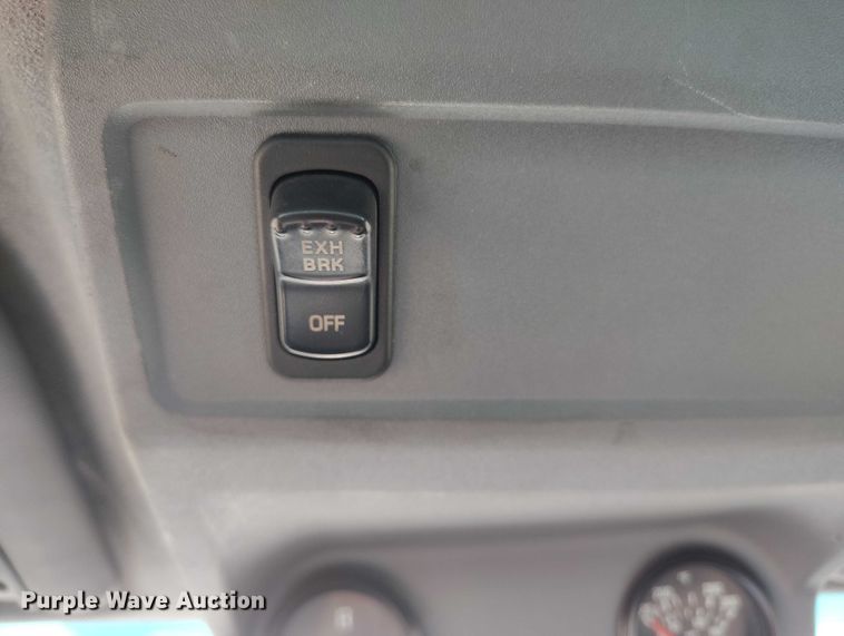 image for item DP5109 2013 Ford F750 Super Duty box truck