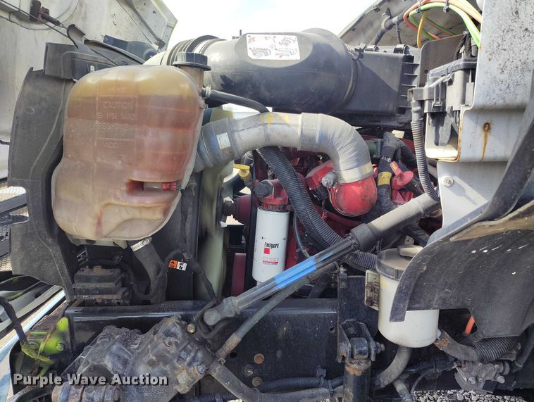 image for item DP5109 2013 Ford F750 Super Duty box truck