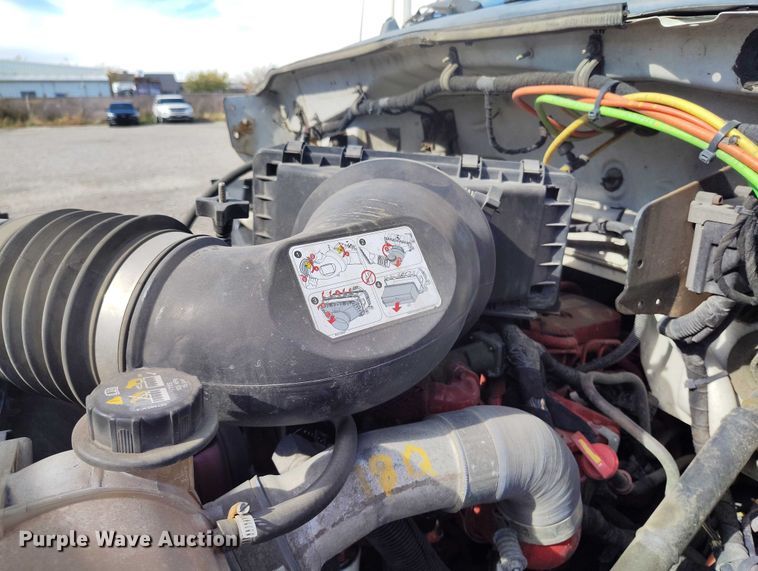 image for item DP5109 2013 Ford F750 Super Duty box truck