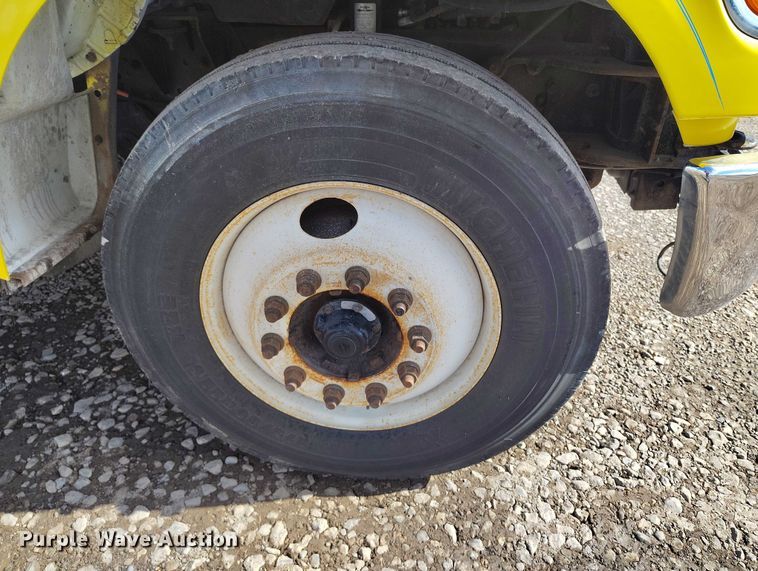 image for item DP5109 2013 Ford F750 Super Duty box truck