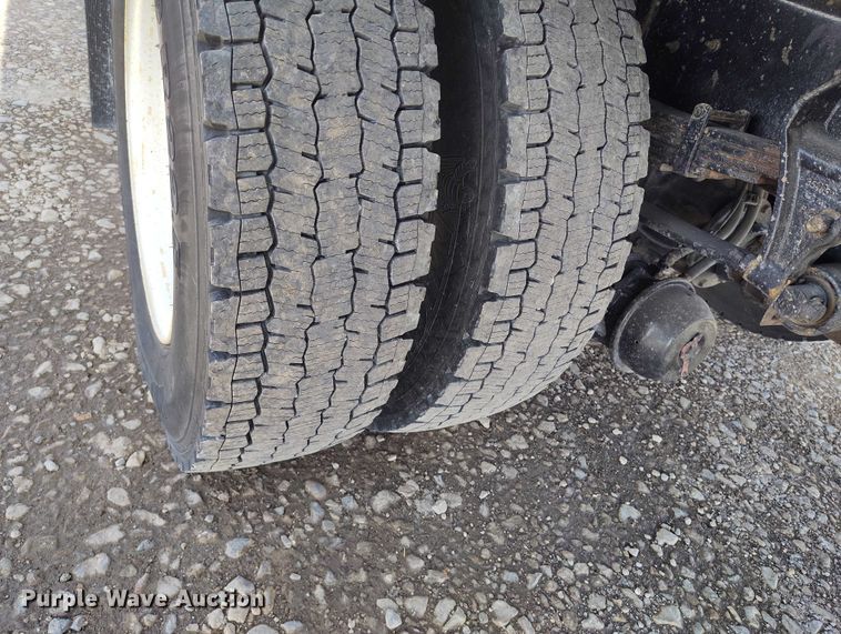 image for item DP5109 2013 Ford F750 Super Duty box truck