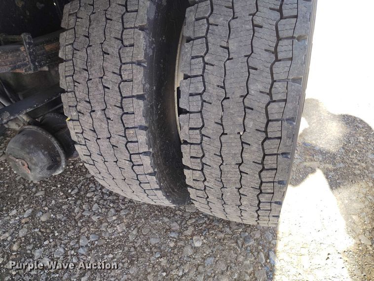 image for item DP5109 2013 Ford F750 Super Duty box truck