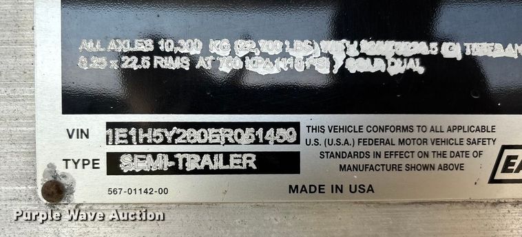 image for item DU1321 2014 East SE flatbed trailer