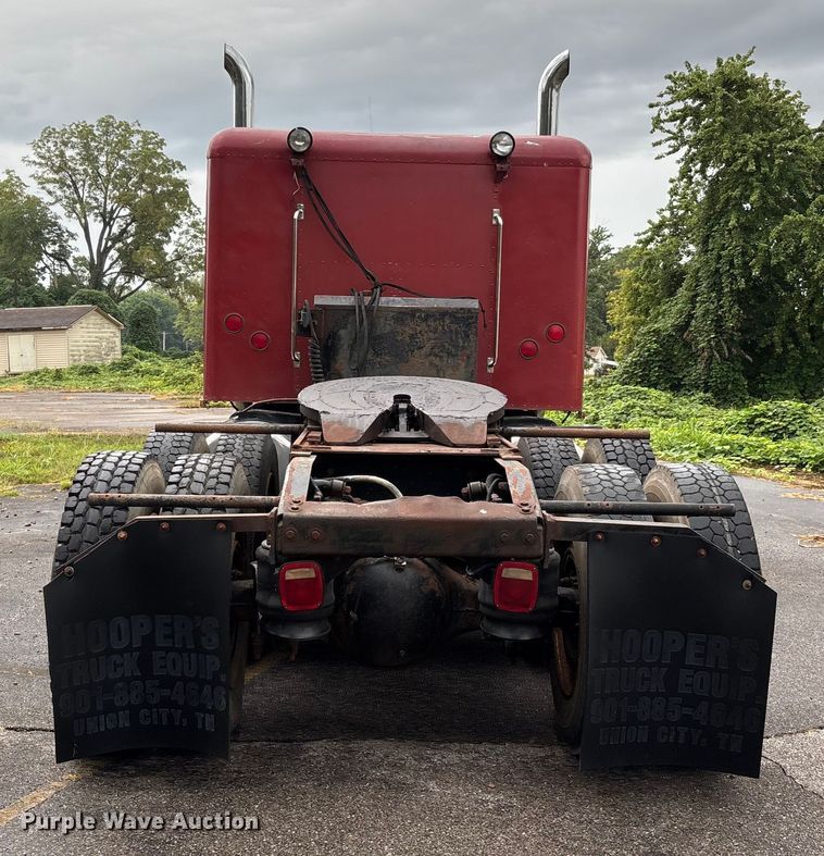 image for item DU1327 1981 Peterbilt 359 semi truck