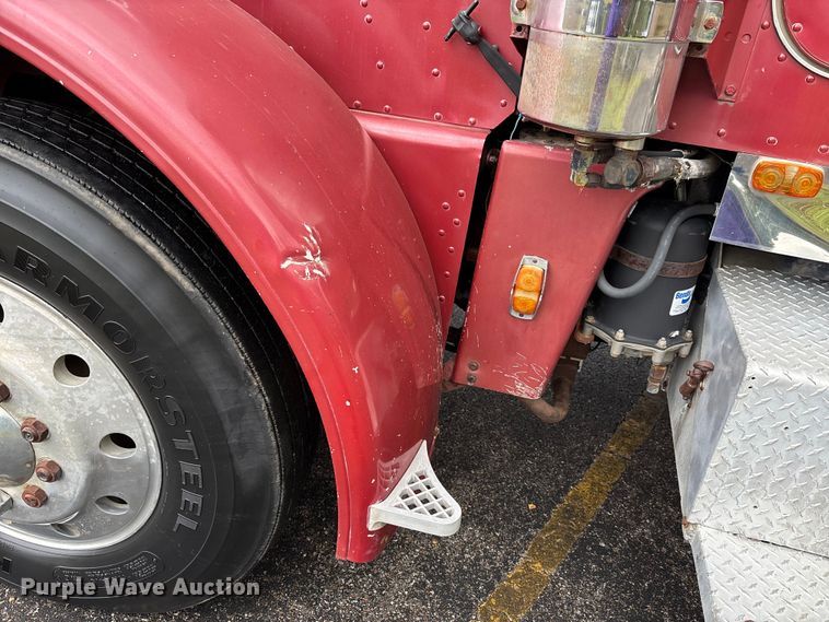 image for item DU1327 1981 Peterbilt 359 semi truck