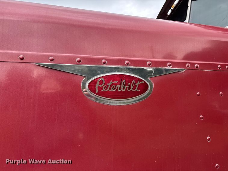 image for item DU1327 1981 Peterbilt 359 semi truck