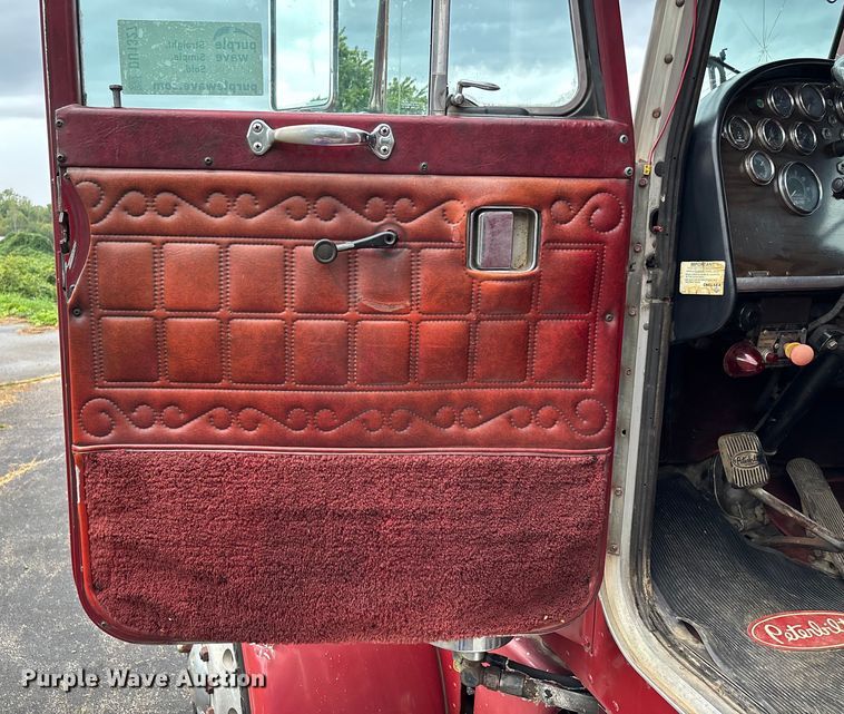 image for item DU1327 1981 Peterbilt 359 semi truck