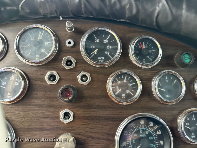 image for item DU1327 1981 Peterbilt 359 semi truck