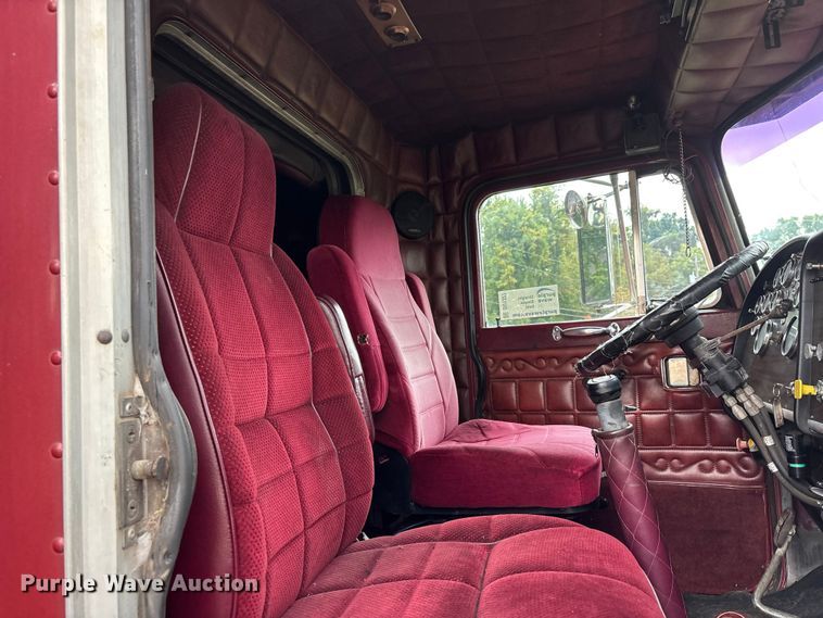 image for item DU1327 1981 Peterbilt 359 semi truck