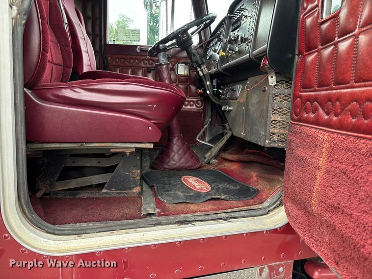 image for item DU1327 1981 Peterbilt 359 semi truck