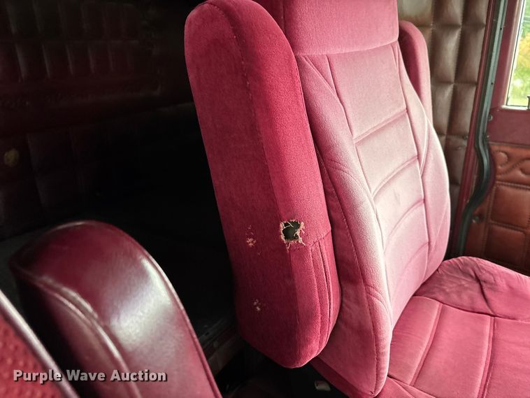 image for item DU1327 1981 Peterbilt 359 semi truck