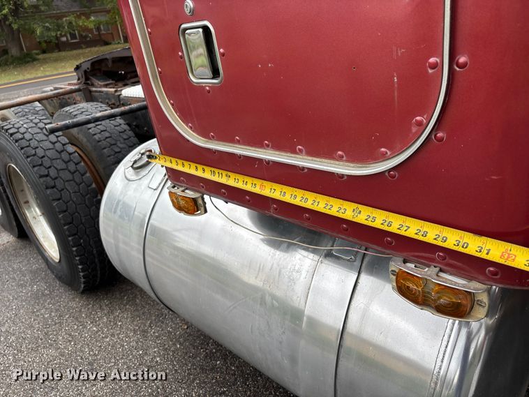 image for item DU1327 1981 Peterbilt 359 semi truck