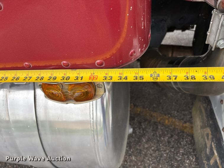 image for item DU1327 1981 Peterbilt 359 semi truck