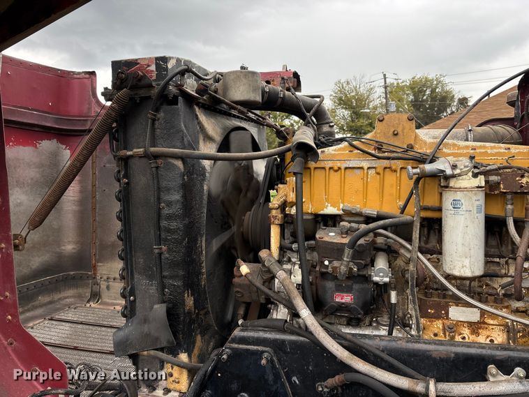 image for item DU1327 1981 Peterbilt 359 semi truck