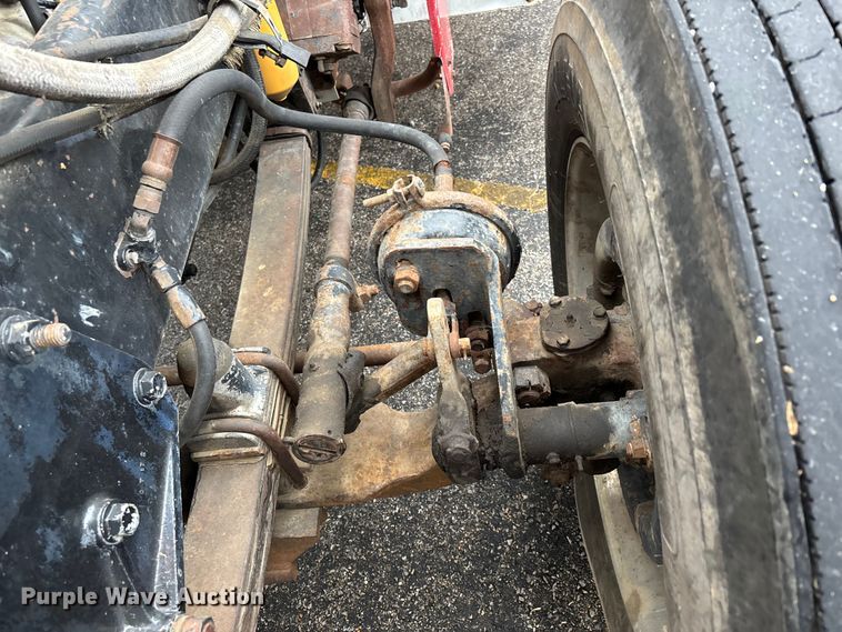 image for item DU1327 1981 Peterbilt 359 semi truck