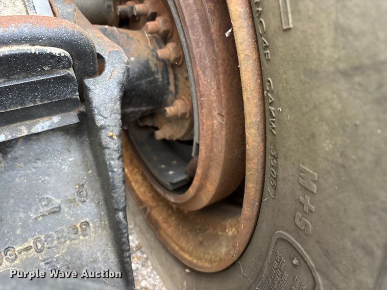 image for item DU1327 1981 Peterbilt 359 semi truck