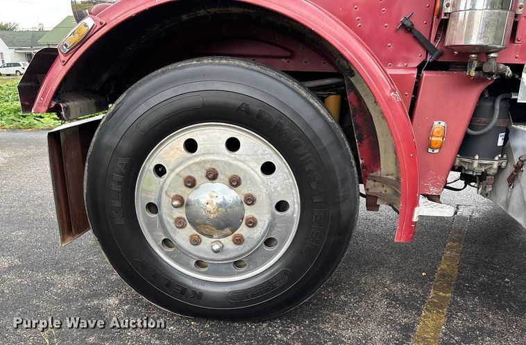 image for item DU1327 1981 Peterbilt 359 semi truck