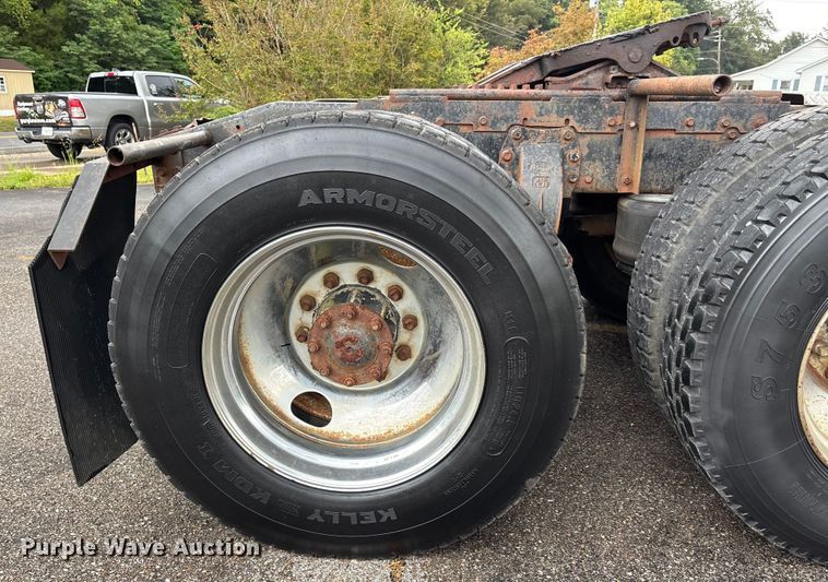 image for item DU1327 1981 Peterbilt 359 semi truck