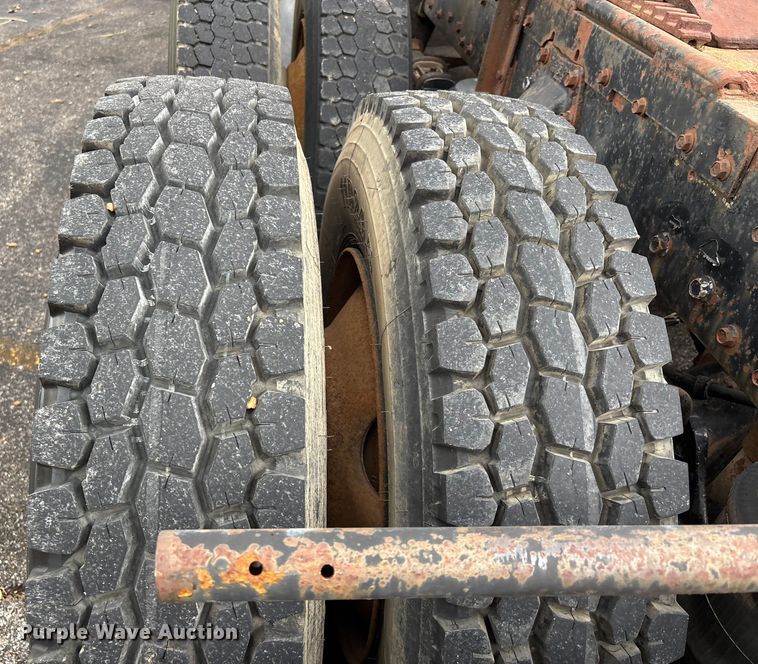 image for item DU1327 1981 Peterbilt 359 semi truck