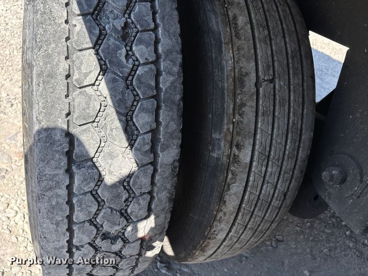 image for item DU1399 2014 Great Dane dry van trailer