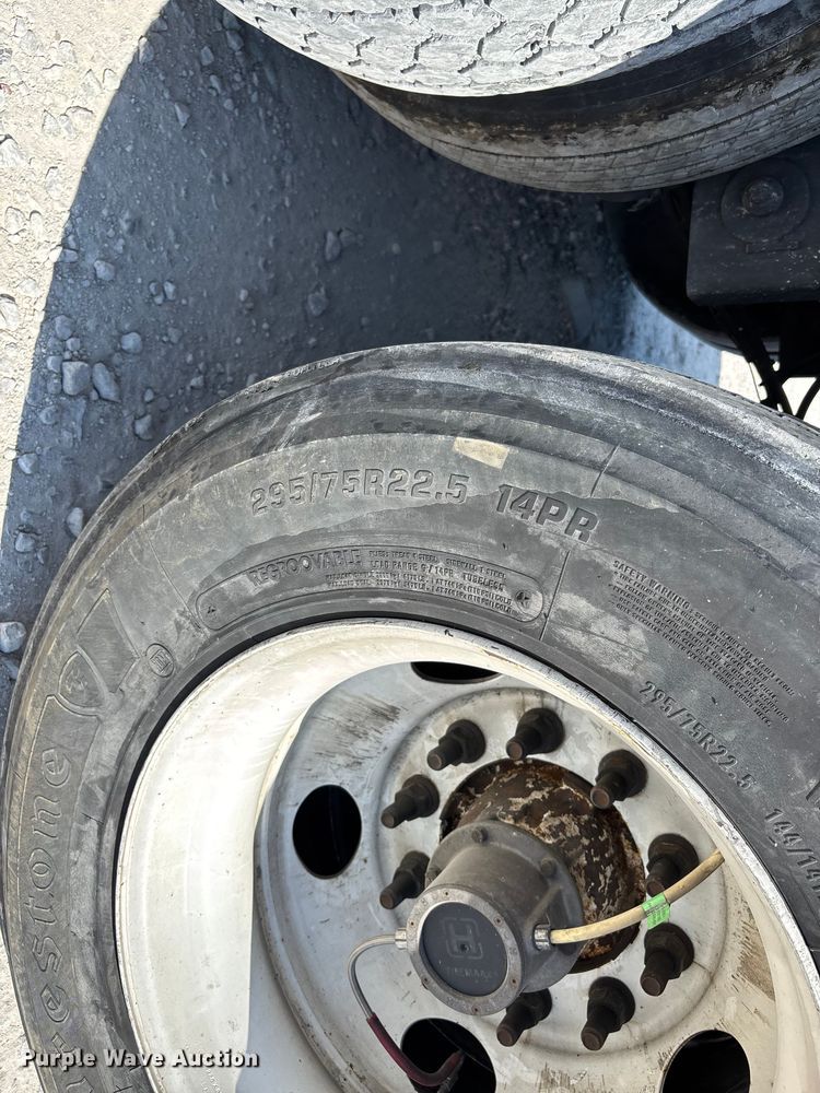 image for item DU1399 2014 Great Dane dry van trailer