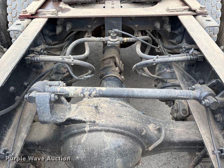 image for item DU1403 2013 International ProStar+ 122 semi truck