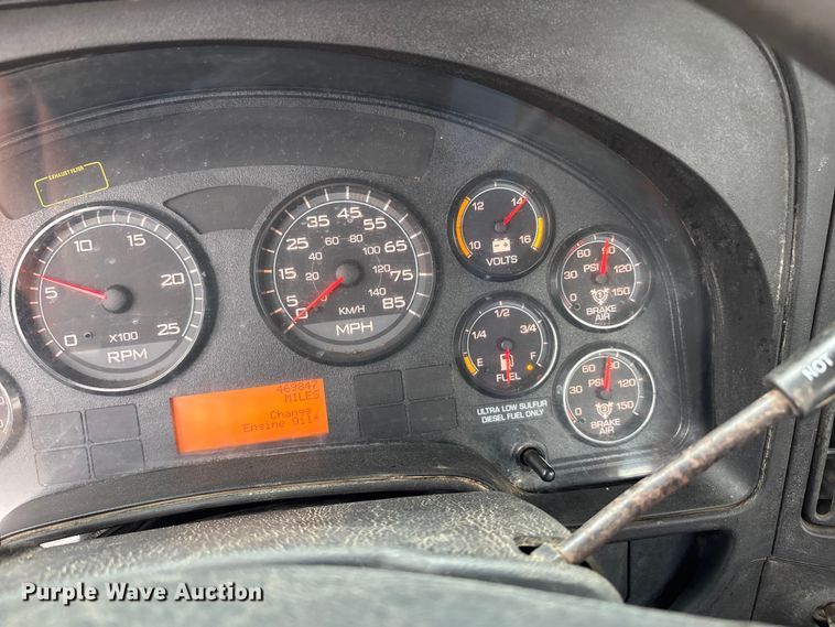 image for item DU1403 2013 International ProStar+ 122 semi truck