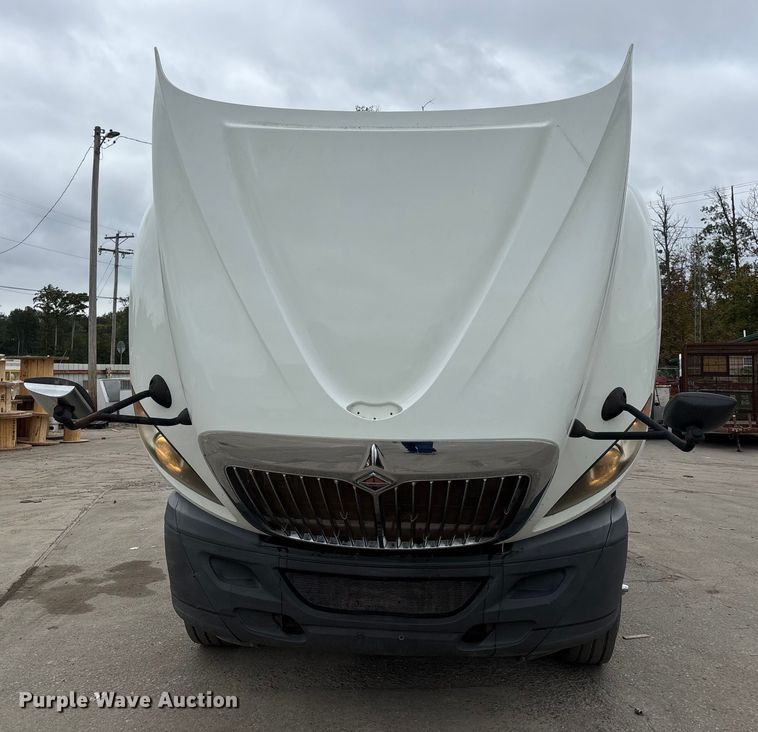 image for item DU1403 2013 International ProStar+ 122 semi truck