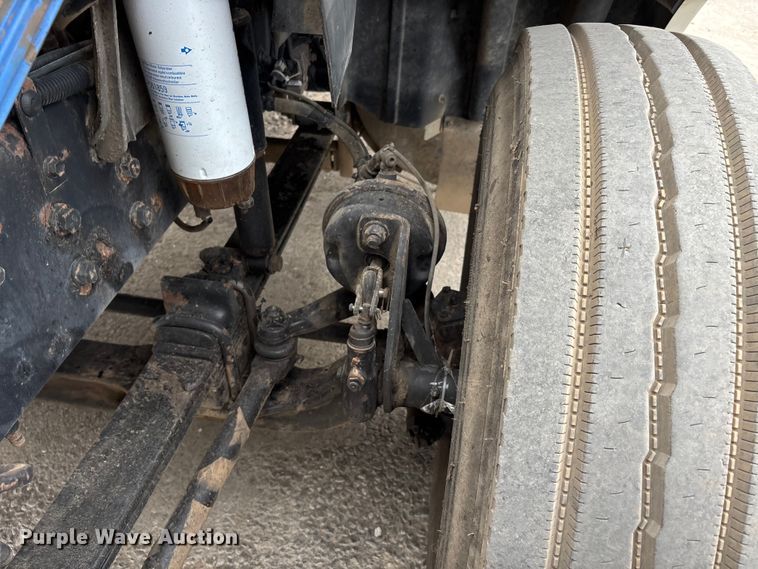 image for item DU1403 2013 International ProStar+ 122 semi truck