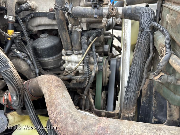 image for item DU1403 2013 International ProStar+ 122 semi truck