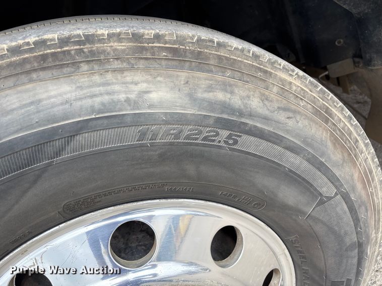 image for item DU1403 2013 International ProStar+ 122 semi truck