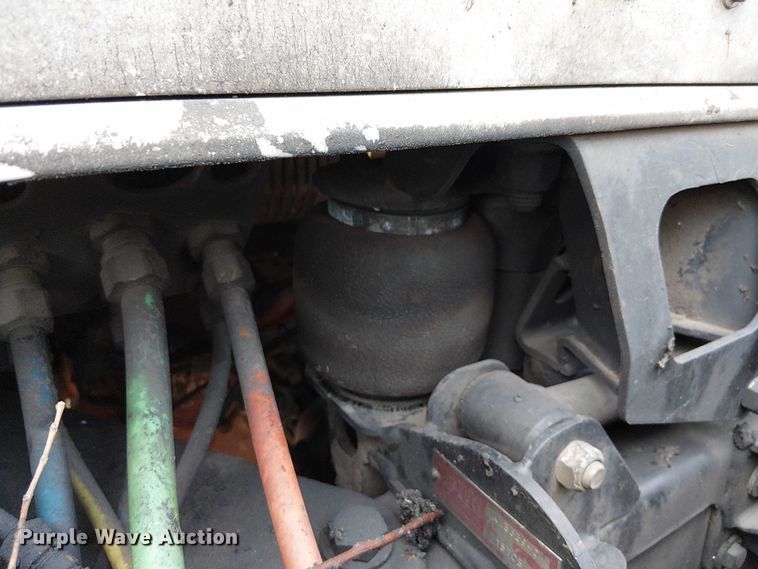 image for item DU3595 2004 Kenworth  T800 flatbed truck