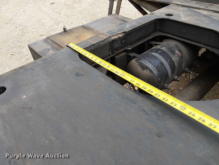 image for item DU3595 2004 Kenworth  T800 flatbed truck