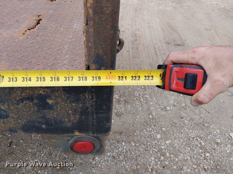 image for item DU3595 2004 Kenworth  T800 flatbed truck