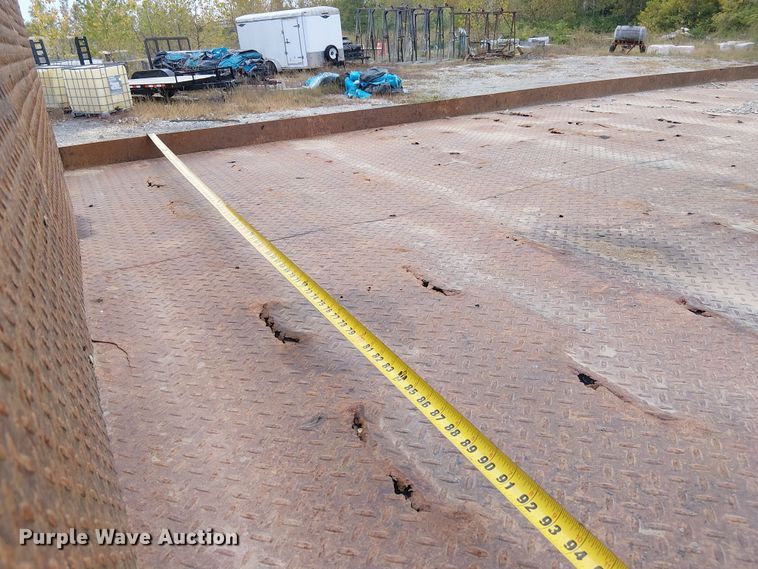 image for item DU3595 2004 Kenworth  T800 flatbed truck